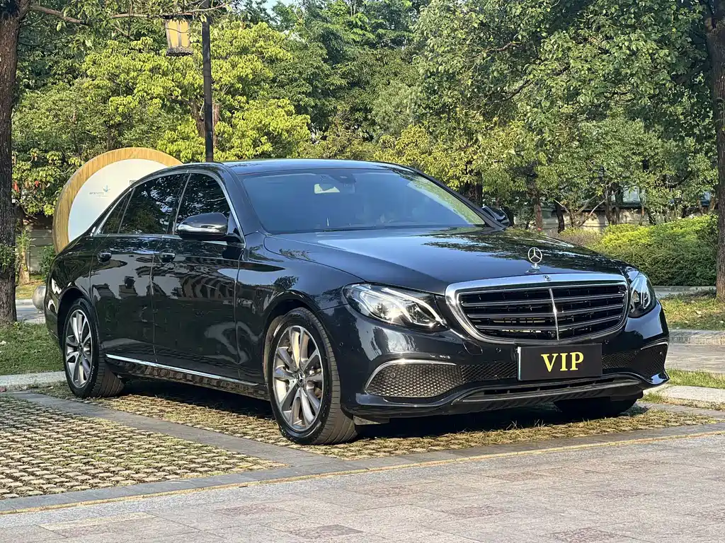 Mercedes-Benz E-Class — миниатюра 3