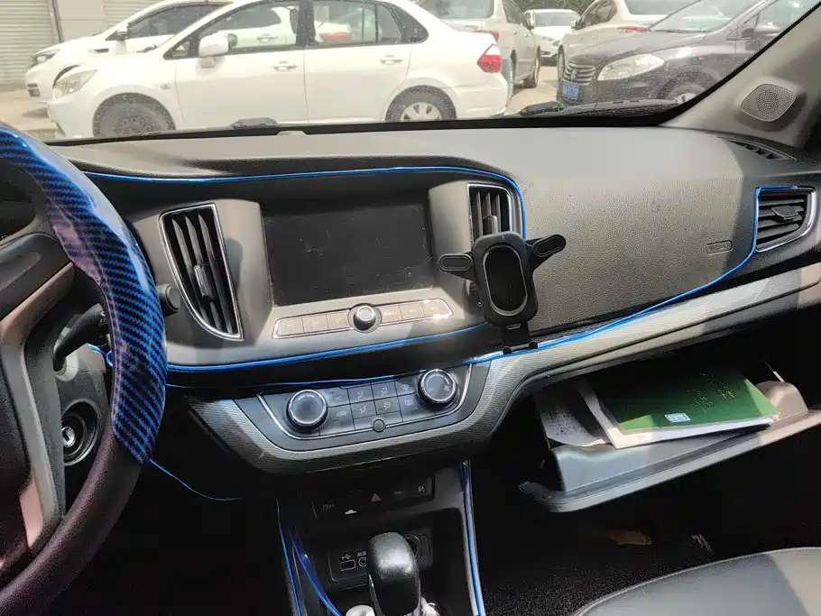 Roewe 360 — миниатюра 13