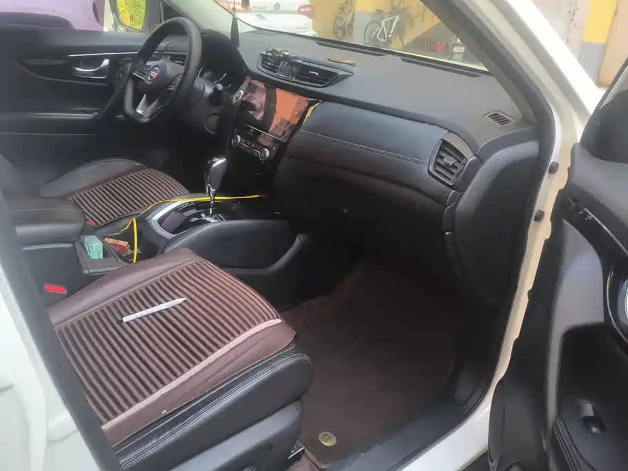 Nissan X-Trail — миниатюра 8