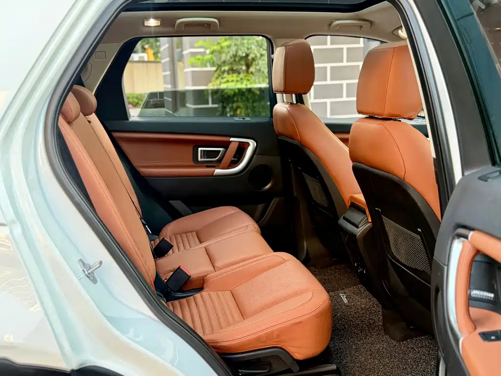 Land Rover Discovery Sport — миниатюра 13