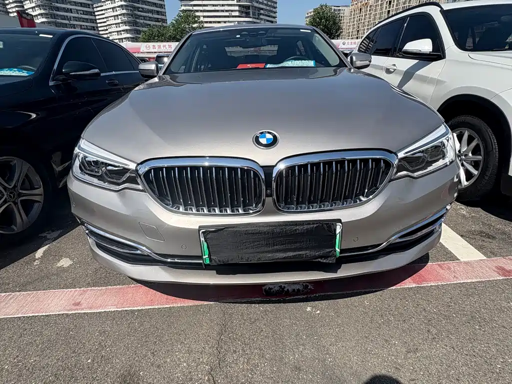 BMW 5 Series New Energy — миниатюра 2