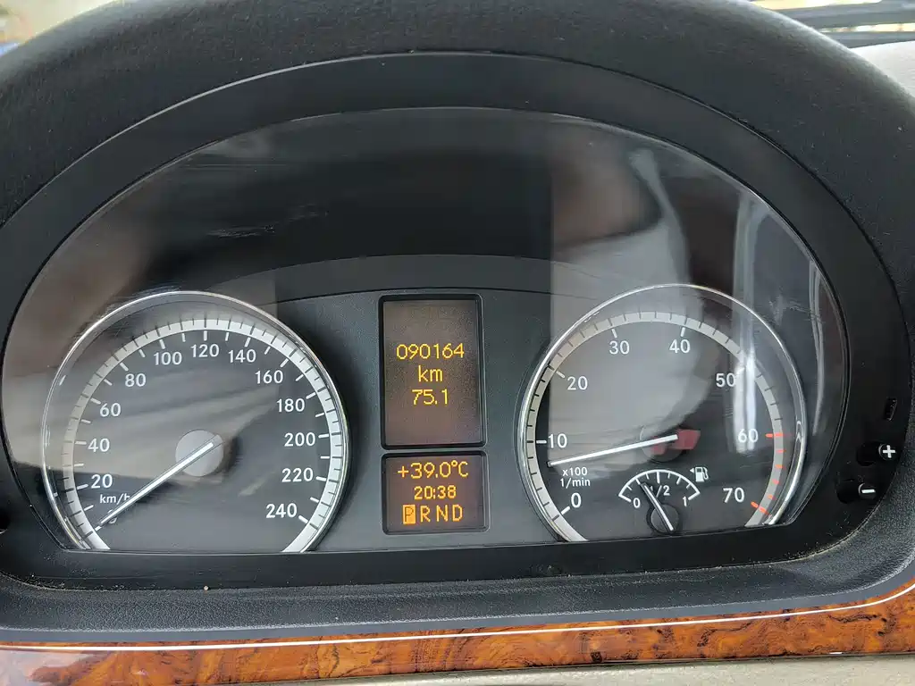Mercedes-Benz Viano — миниатюра 14