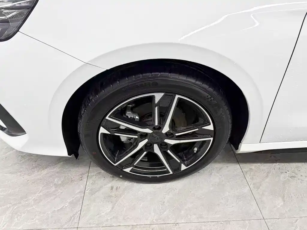 Geely Binrui — миниатюра 23