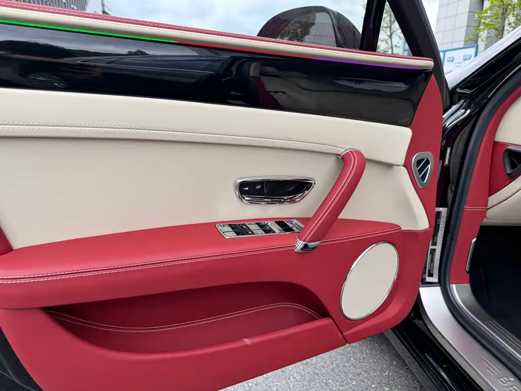 Bentley Flying Spur — миниатюра 11