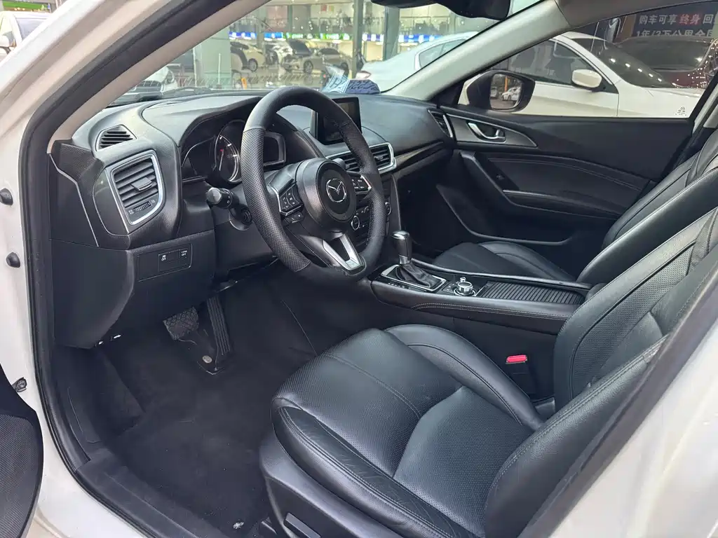 Mazda 3 Axela — миниатюра 4