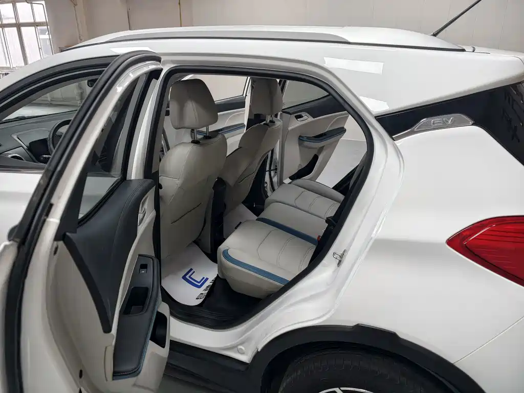BYD Yuan Pro — миниатюра 16