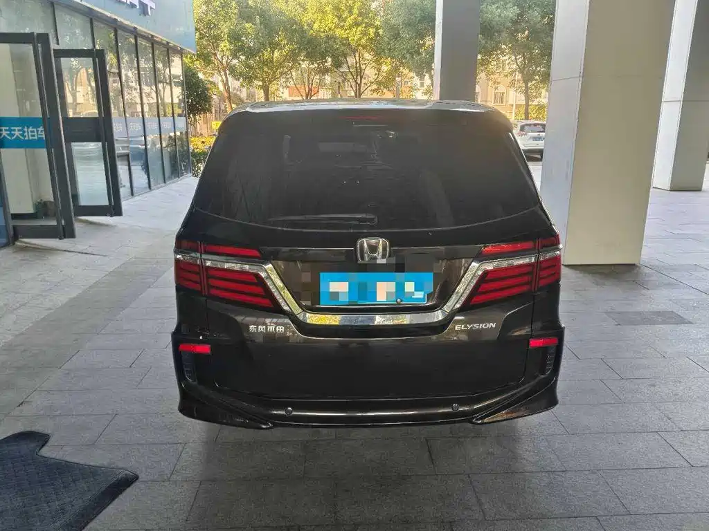 Honda Elysion — миниатюра 8