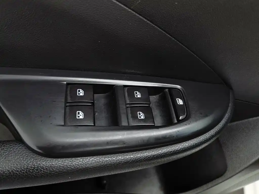 Buick Excelle — миниатюра 9