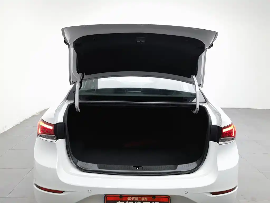 Buick Excelle — миниатюра 16