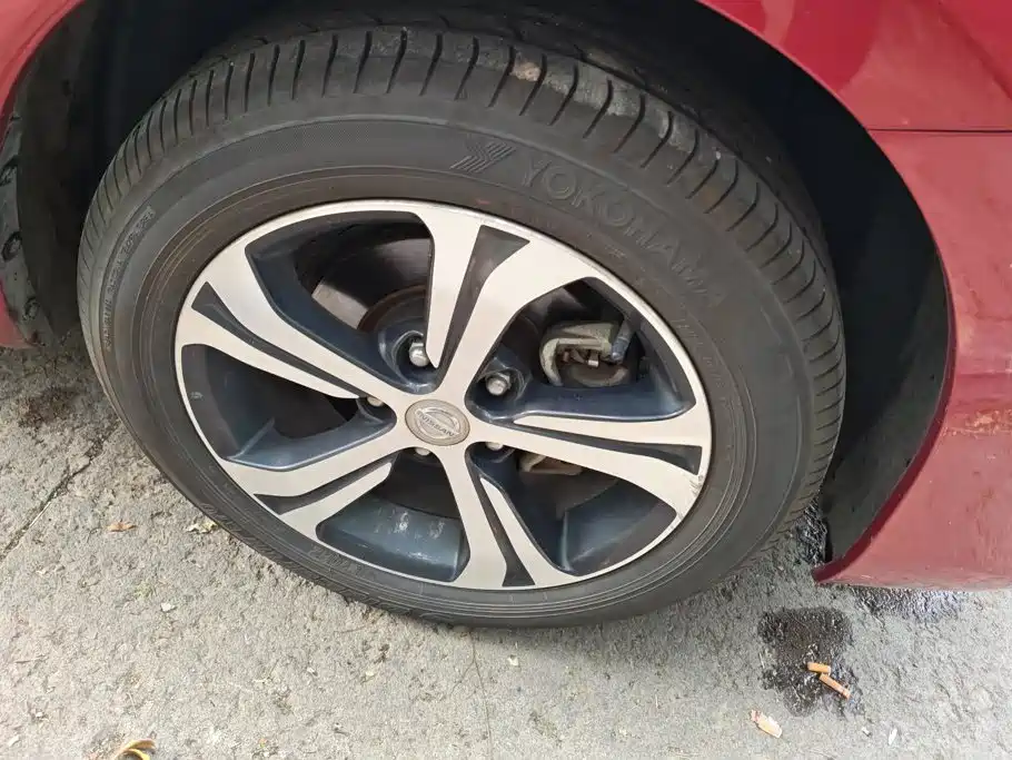 Nissan Tiida — миниатюра 6