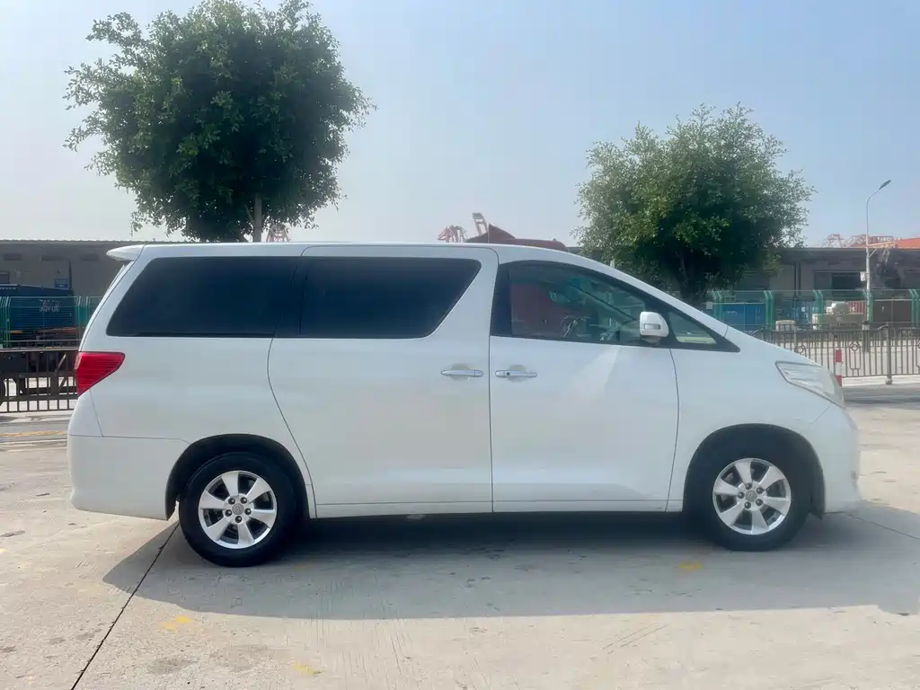 Toyota Alphard 2011 3.5L Luxury