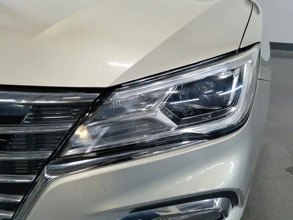 Roewe i5 — миниатюра 7