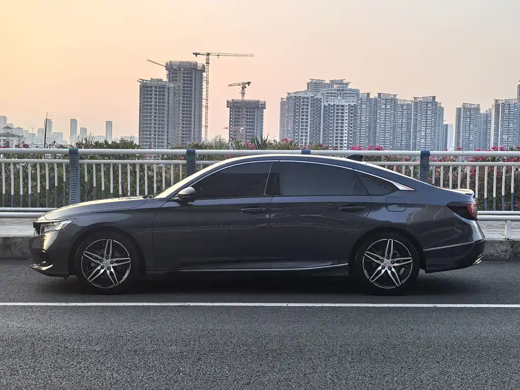 Honda Accord — миниатюра 4
