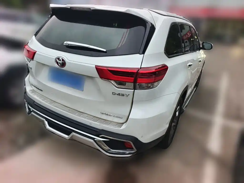 Toyota Highlander — миниатюра 10