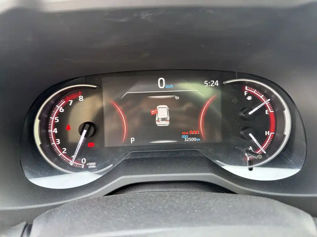 Toyota RAV4 — миниатюра 6