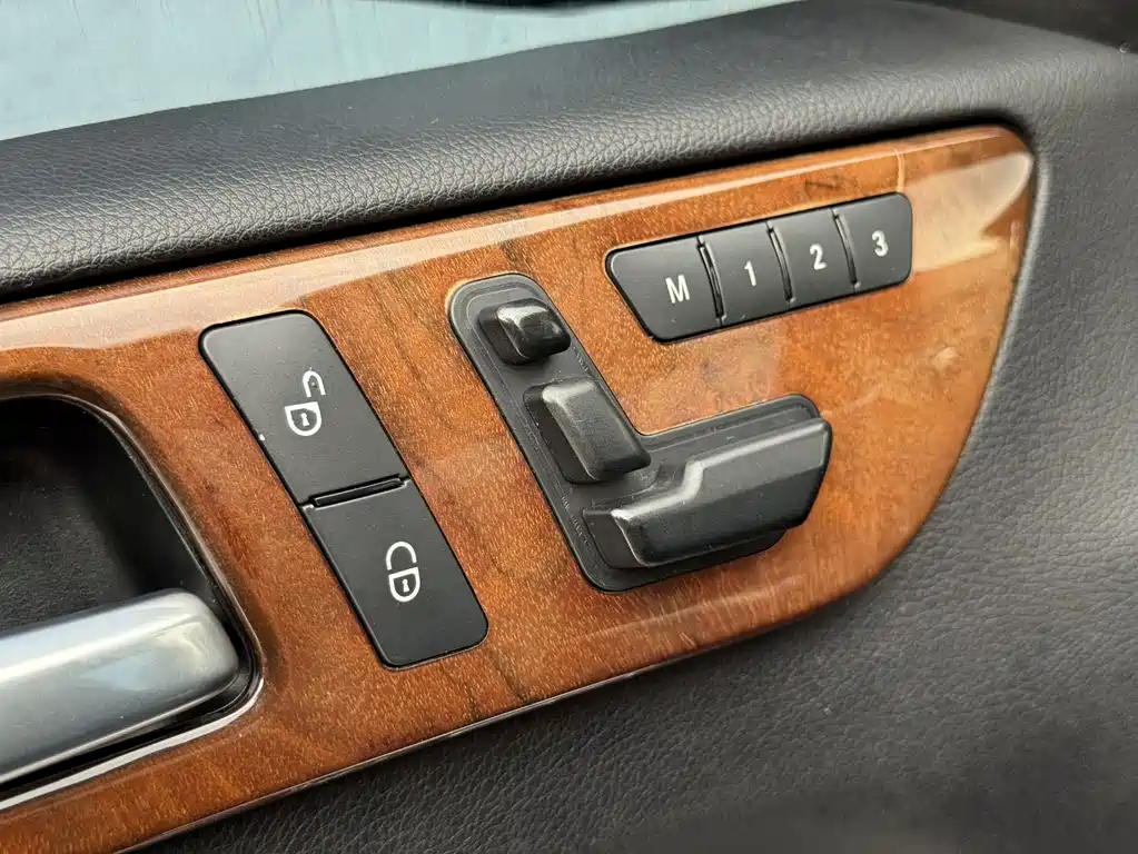 Mercedes-Benz M-Class — миниатюра 13