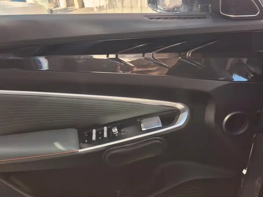 Geely Boyue — миниатюра 7