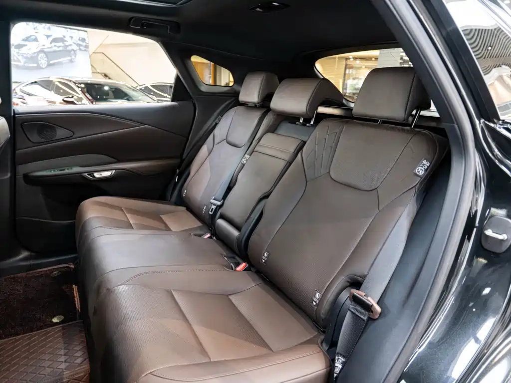 Lexus RX — миниатюра 12