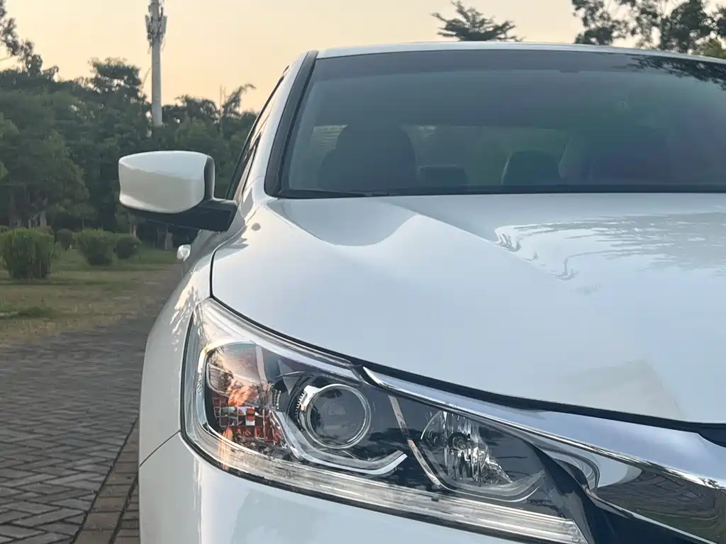 Honda Accord — миниатюра 6