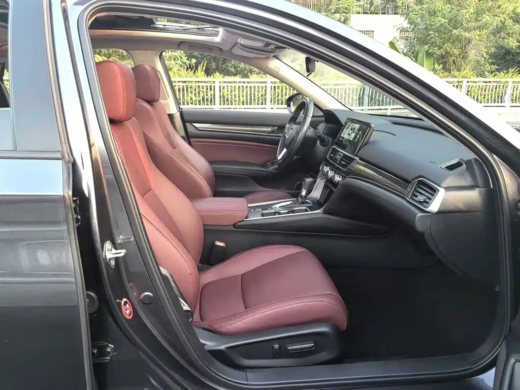 Honda Accord — миниатюра 14