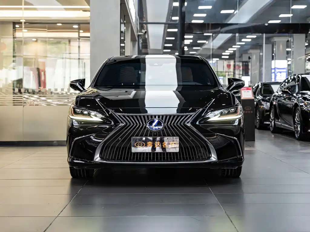 Lexus ES — миниатюра 2