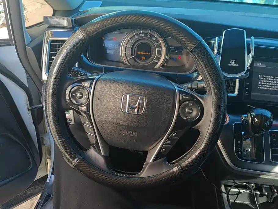 Honda Elysion — миниатюра 15