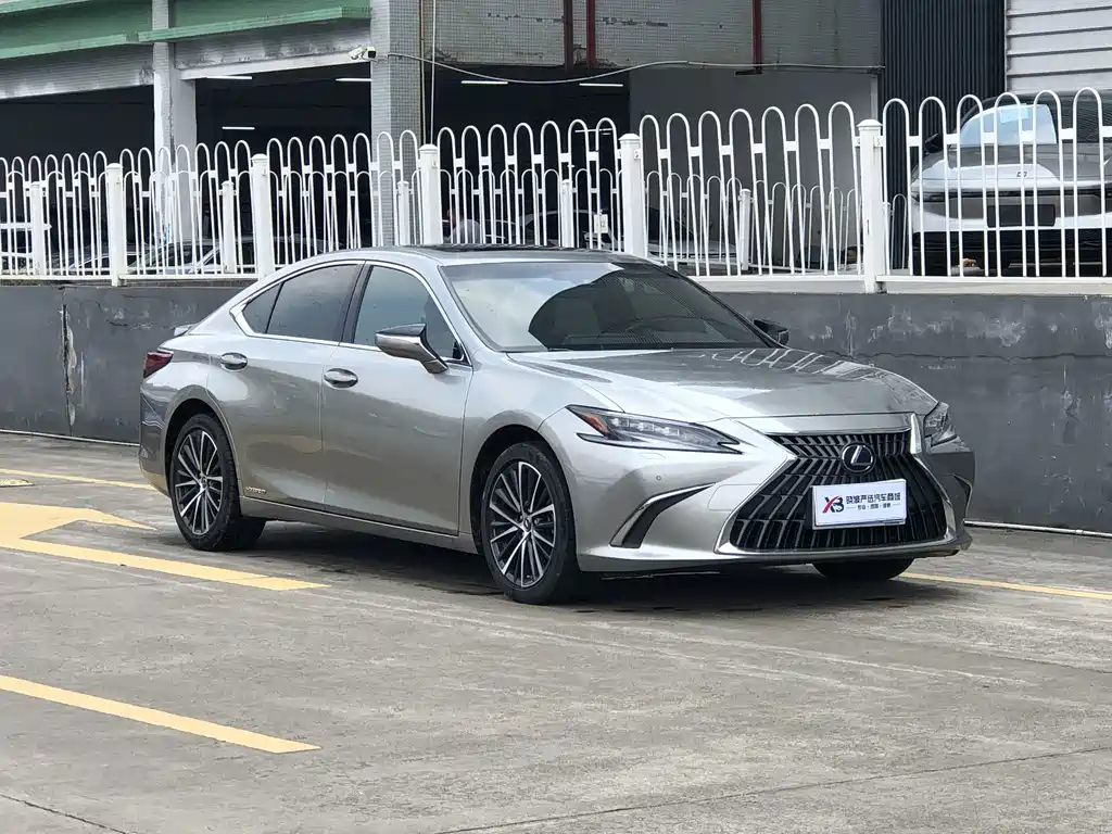 Lexus ES — миниатюра 3