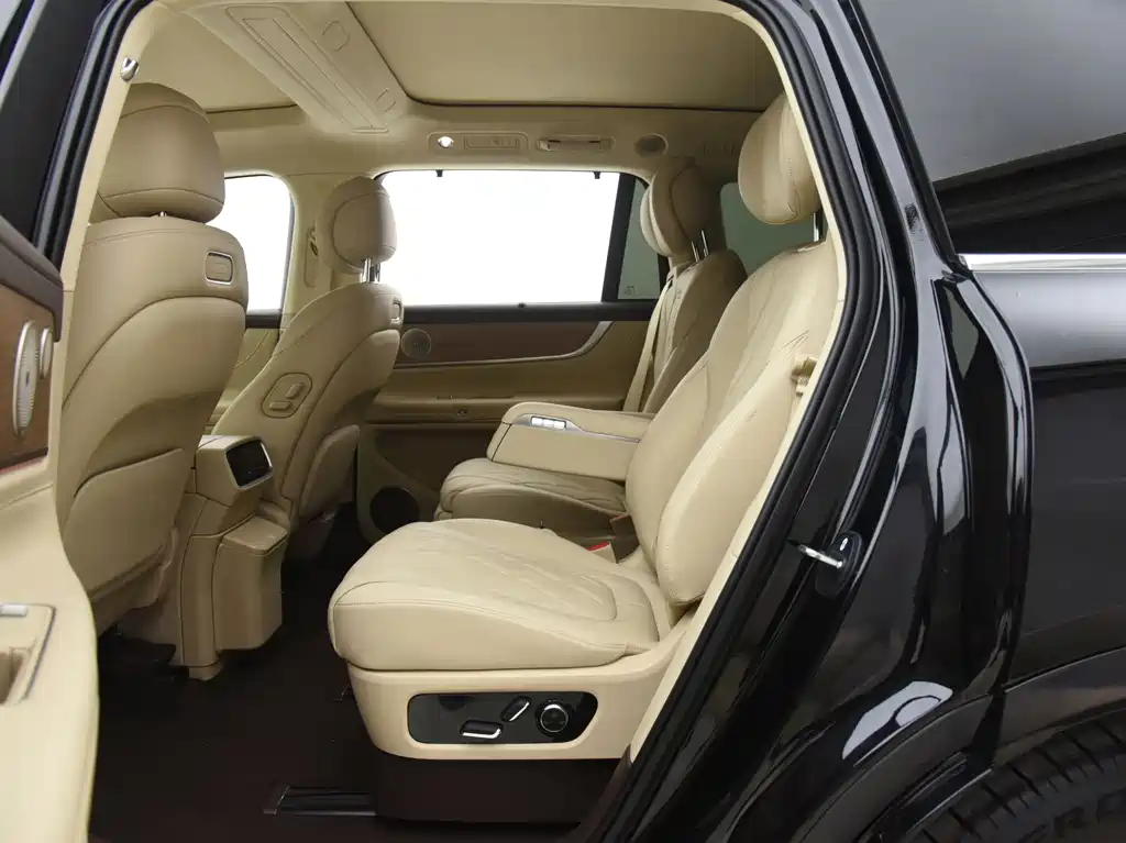 AITO ASK THE WORLD M9