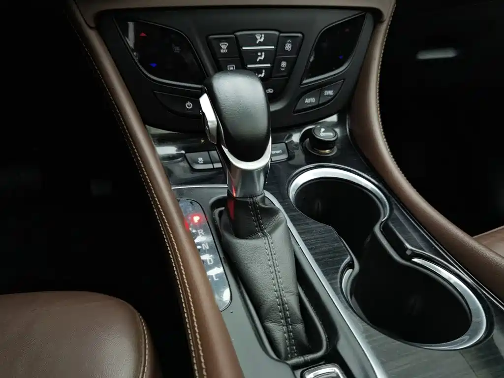 Buick Envision Plus — миниатюра 13