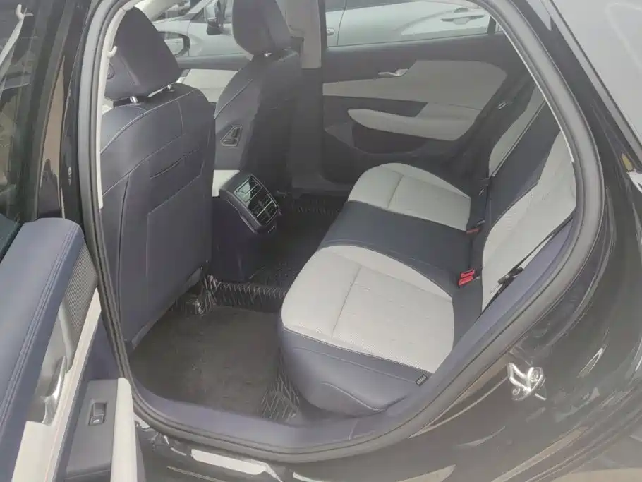 Volkswagen Passat — миниатюра 11