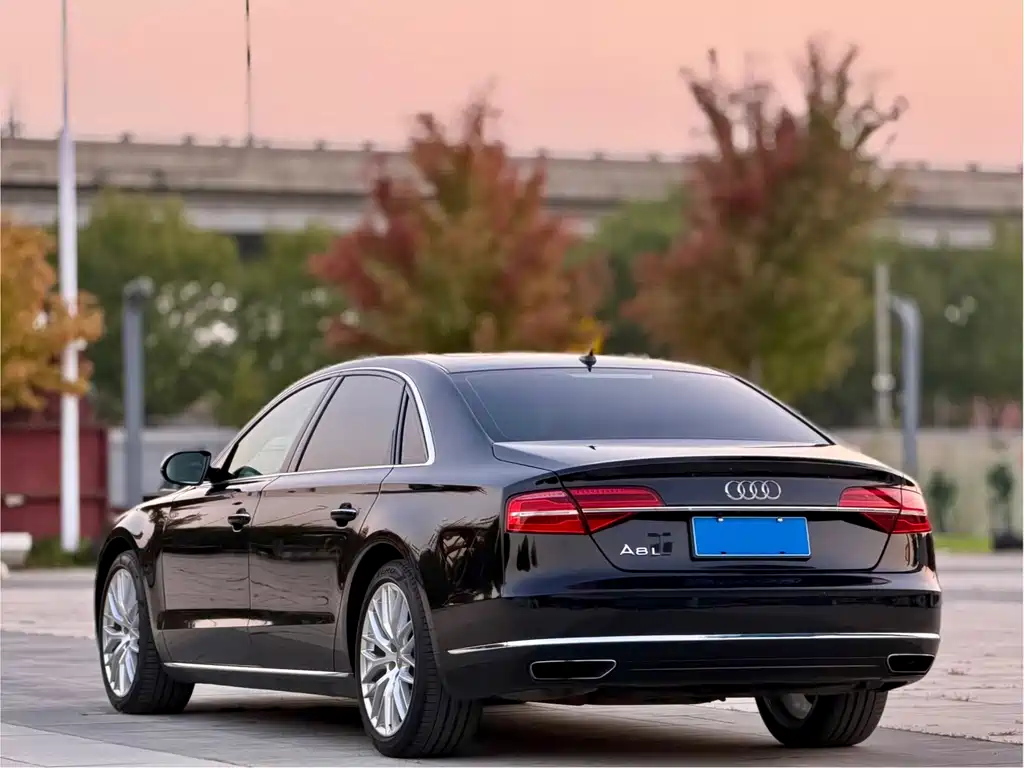 Audi A8 — миниатюра 4