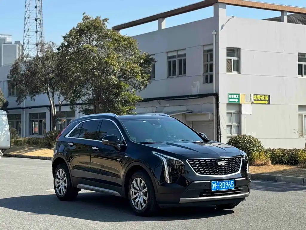 CADILLAC XT4
