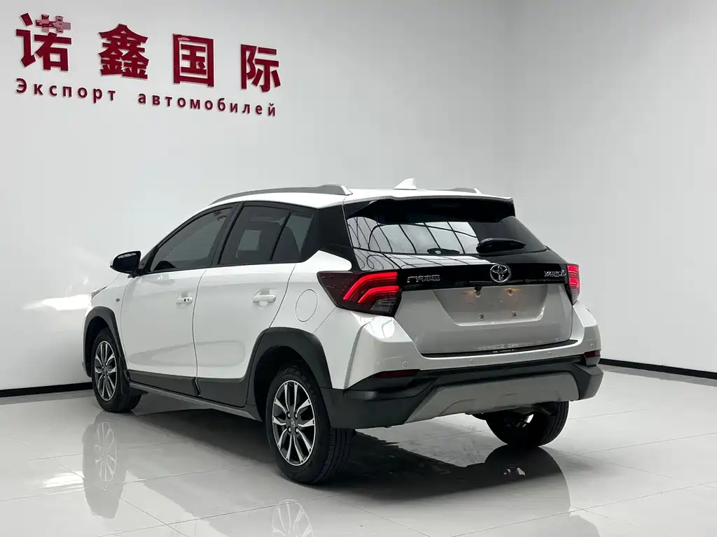 Toyota Yaris L — миниатюра 4