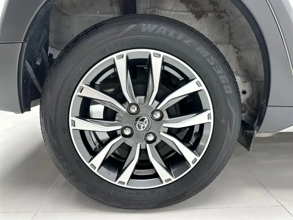 Toyota Yaris L — миниатюра 15