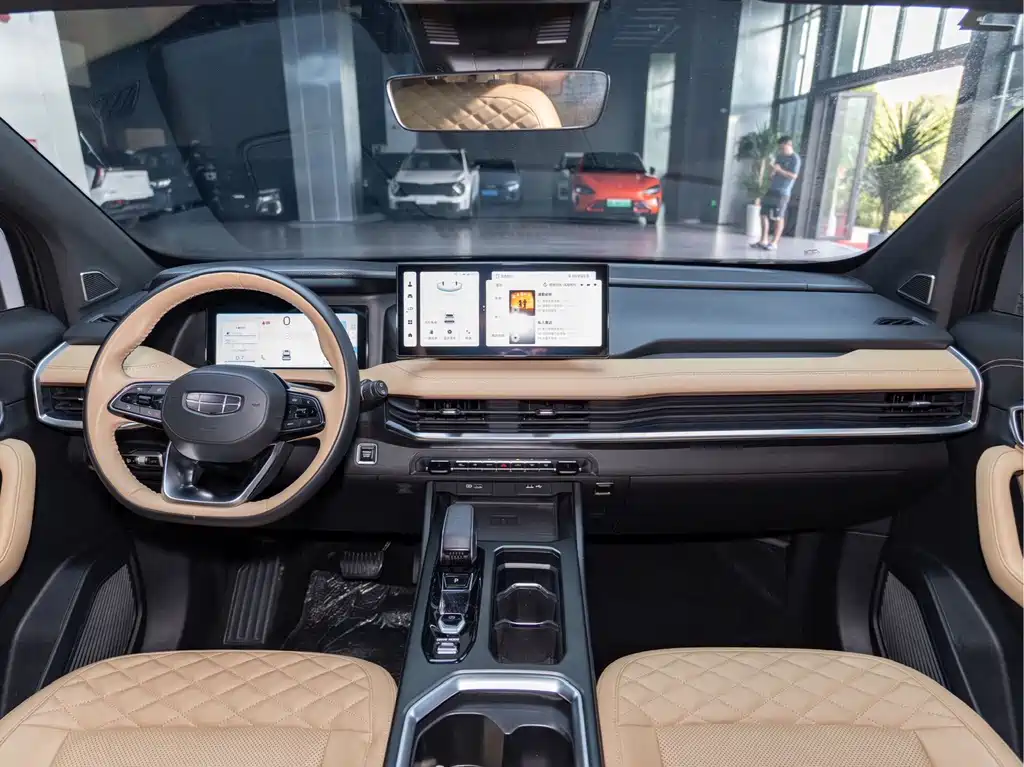 Geely Haoyue L — миниатюра 16