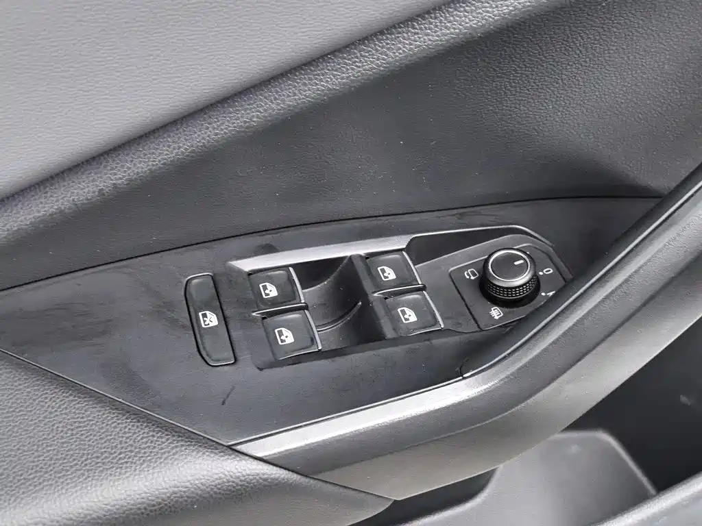 Volkswagen Sagitar — миниатюра 9