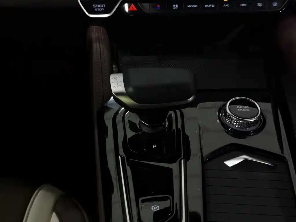 Geely Xingyue L — миниатюра 13