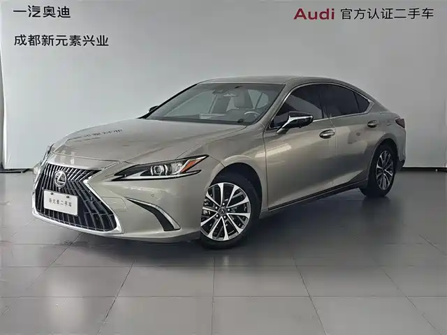 LEXUS ES 2024
