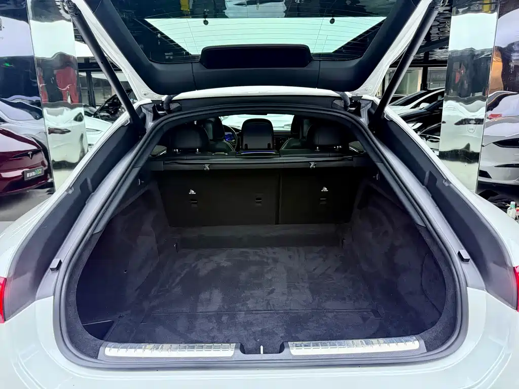 Mercedes-Benz EQS — миниатюра 13
