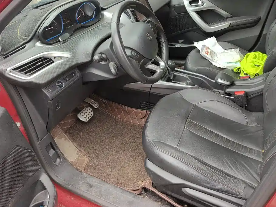 Peugeot 2008 — миниатюра 9