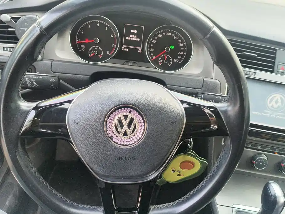 Volkswagen Golf — миниатюра 15