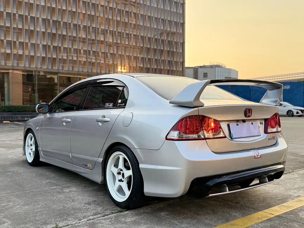 Honda Civic — миниатюра 7