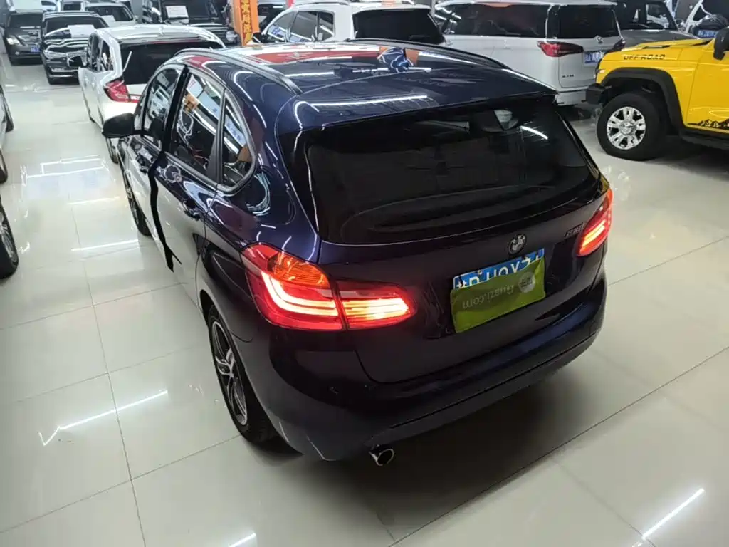 BMW 2 Series Active Tourer — миниатюра 5