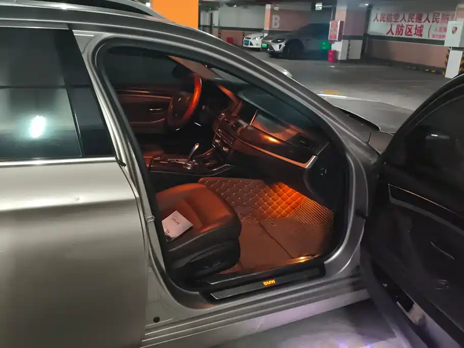 BMW 5 Series — миниатюра 8