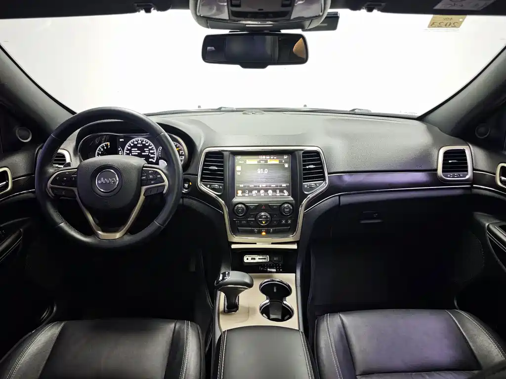 Jeep Grand Cherokee (Import) — миниатюра 9