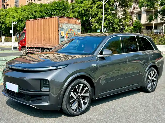 Li Auto IDEAL L8 2023