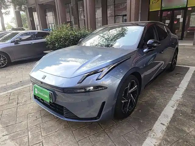 LYNK  &CO. 07 EM P 2024