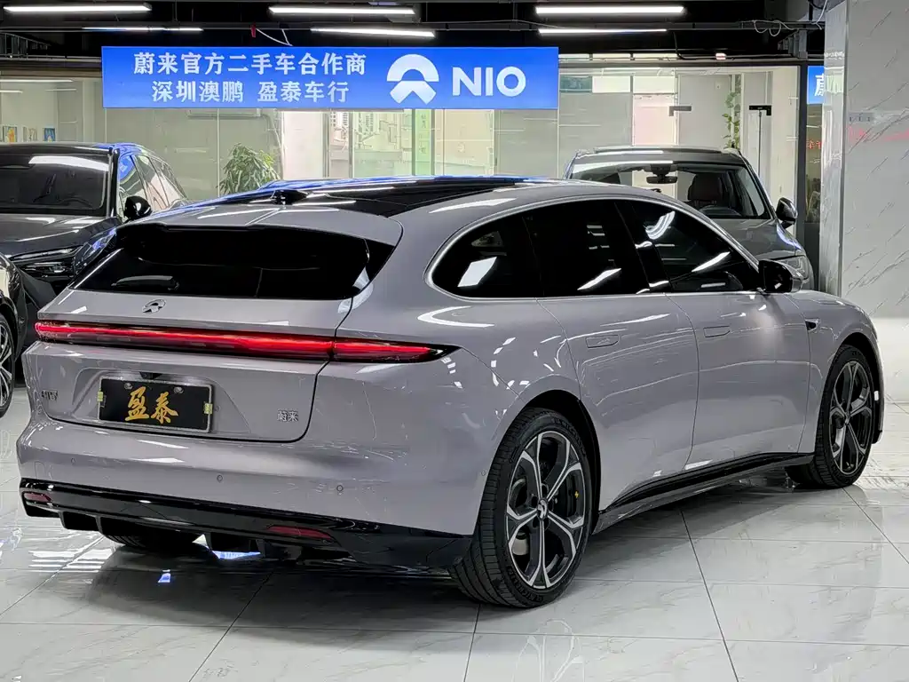 NIO NIO ET5T