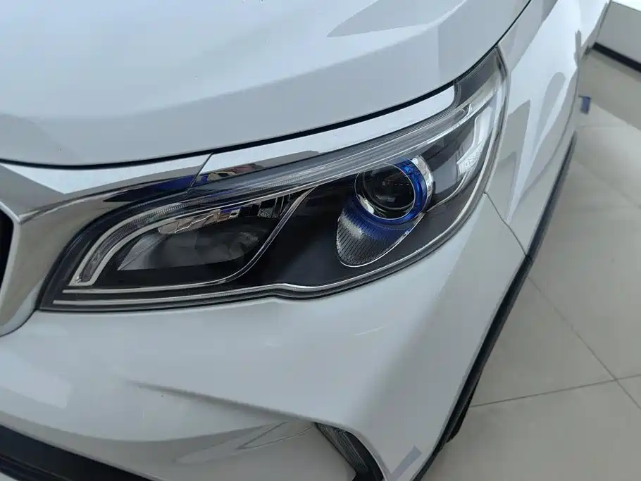 Geely Vision X3 — миниатюра 5