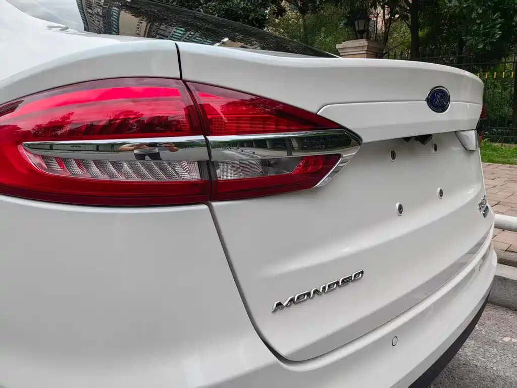 Ford Mondeo — миниатюра 16